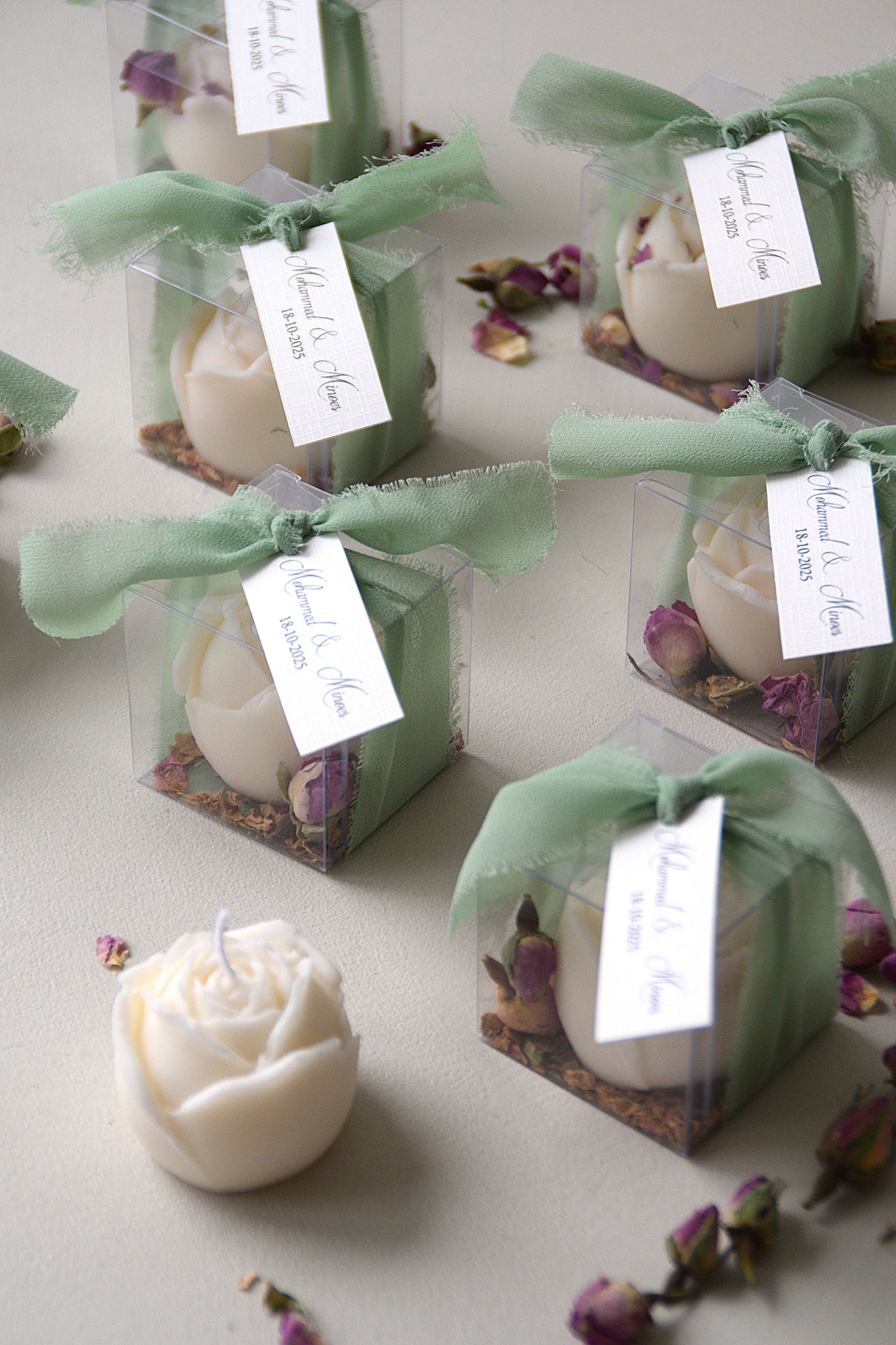 Safha of Roses - Candle Favor