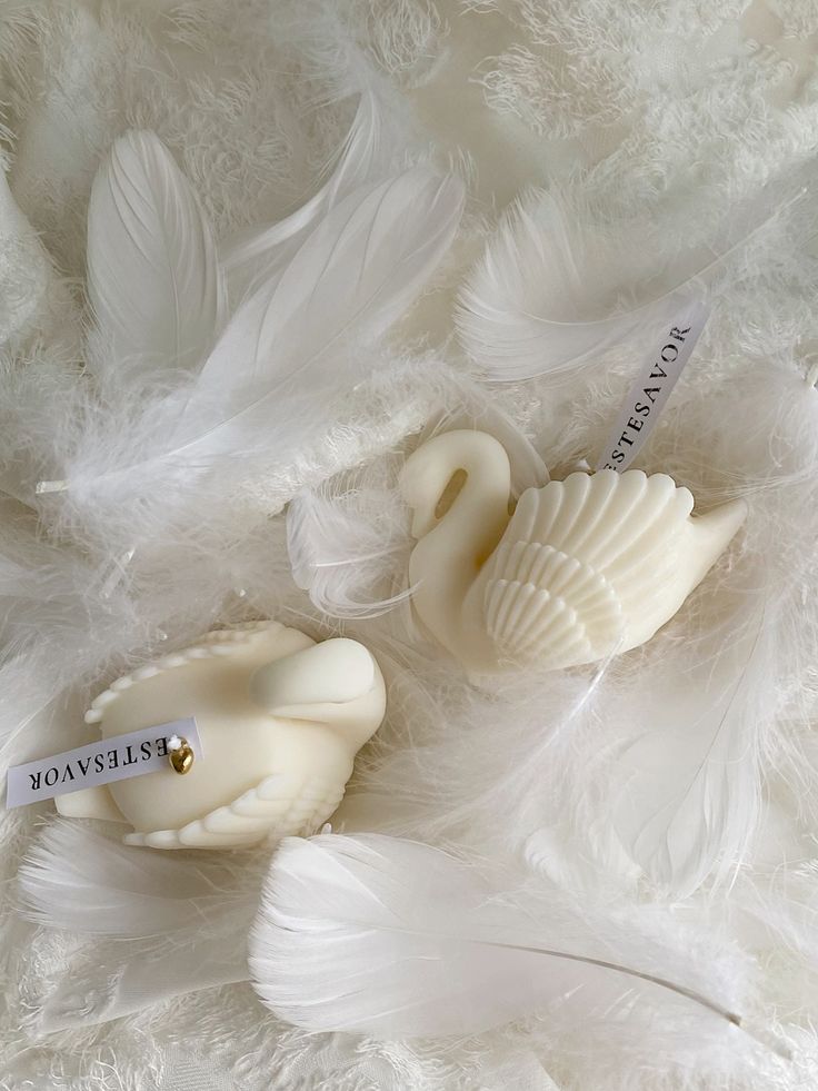 Little Amsterdam - Swan Candle Favor