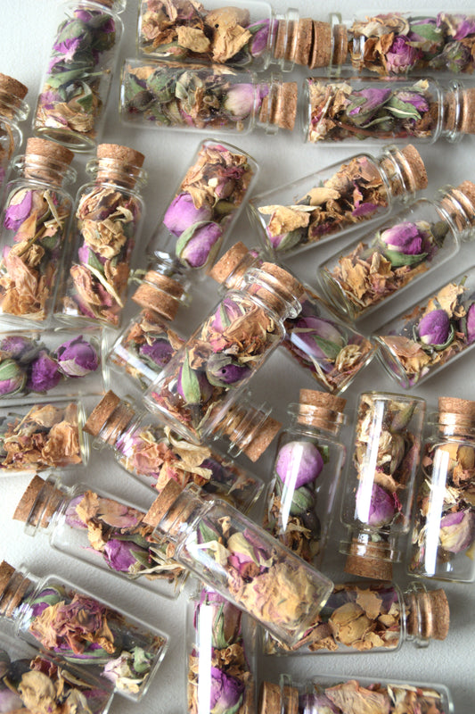 Flesjes rozenknopjes