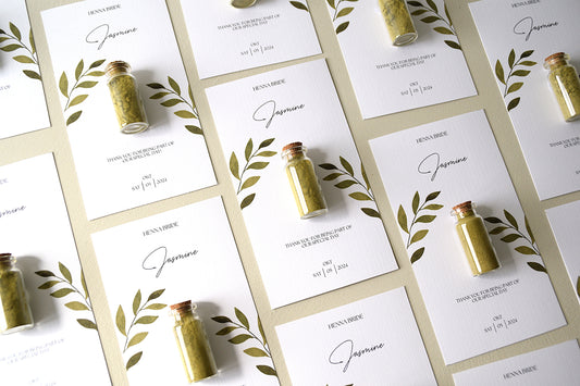 Safha of henna - Table card bottles of henna powder